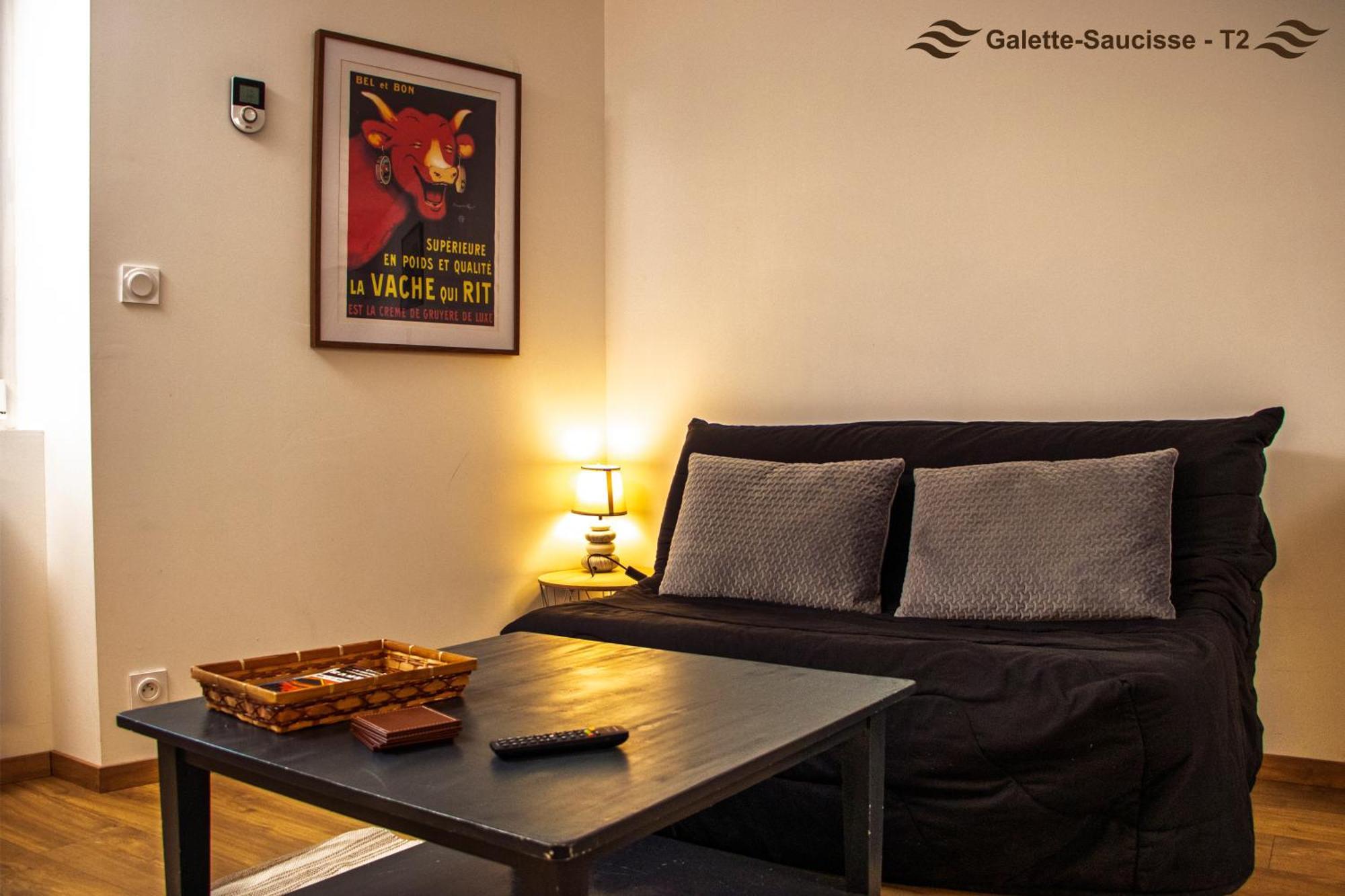 Dans Le Bourg Du Guildo - Saint-cast Saint-Cast-le-Guildo